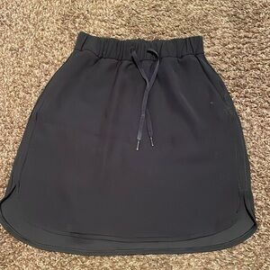 Lulu lemon skirt. BRAND NEW CONDITION.